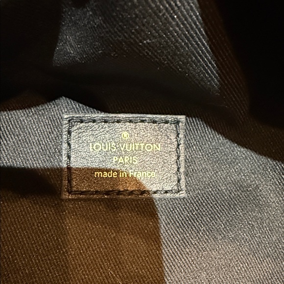 Louis Vuitton Black and Gold Mini Bag - Picture 4 of 7